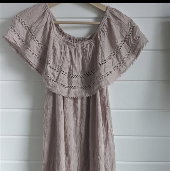 Aritzia Wilfred Emmie Off the Shoulder Dress - Picture 3 of 6